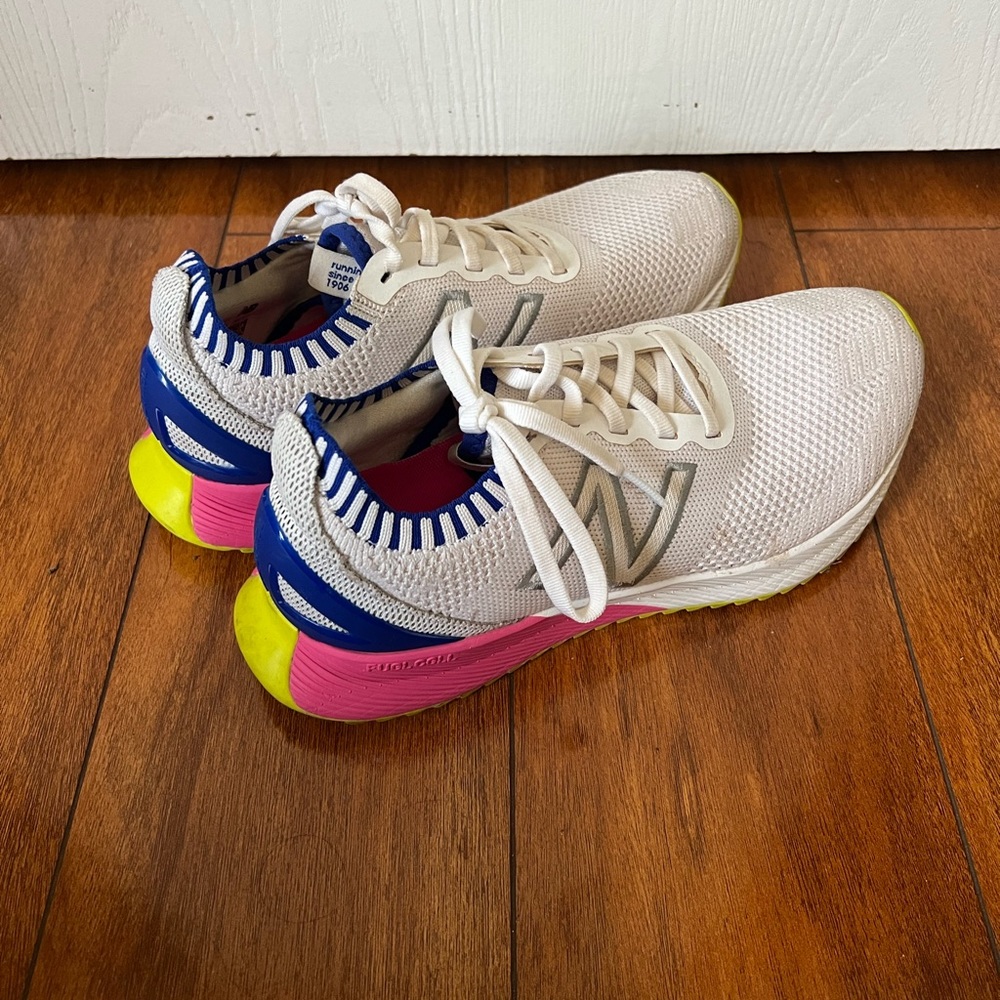 New Balance Tennis Shoes